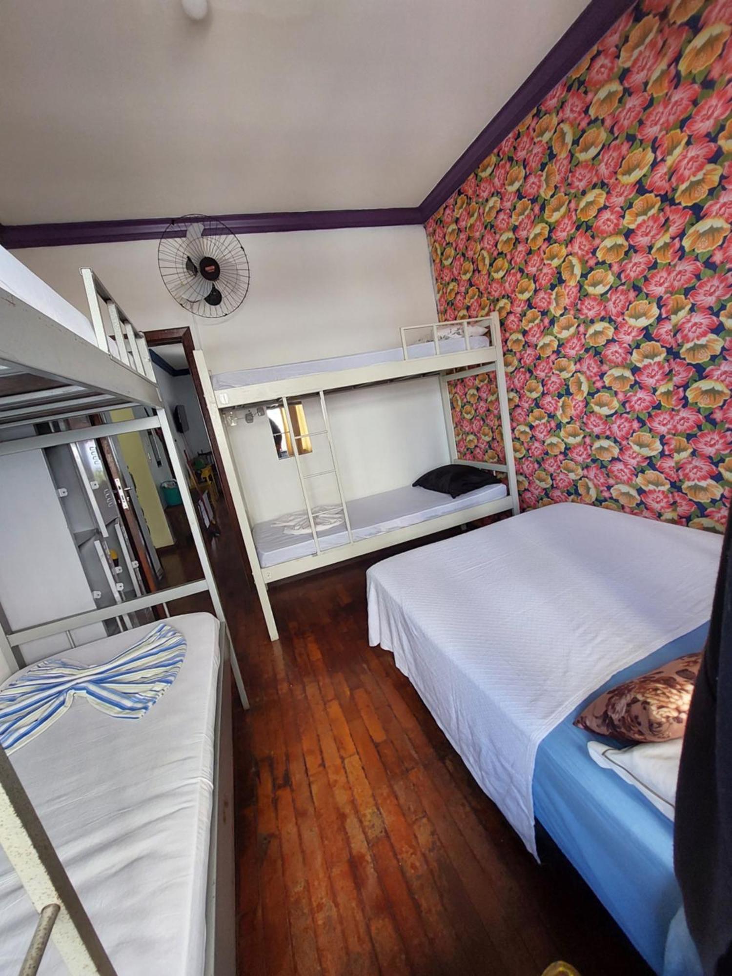 Hostel Bh เบโลโอรีซอนชี ภายนอก รูปภาพ